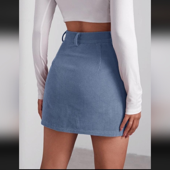 Shein women's corduroy mini skirt with pockets, sky blue, size M - Picture 8 of 9